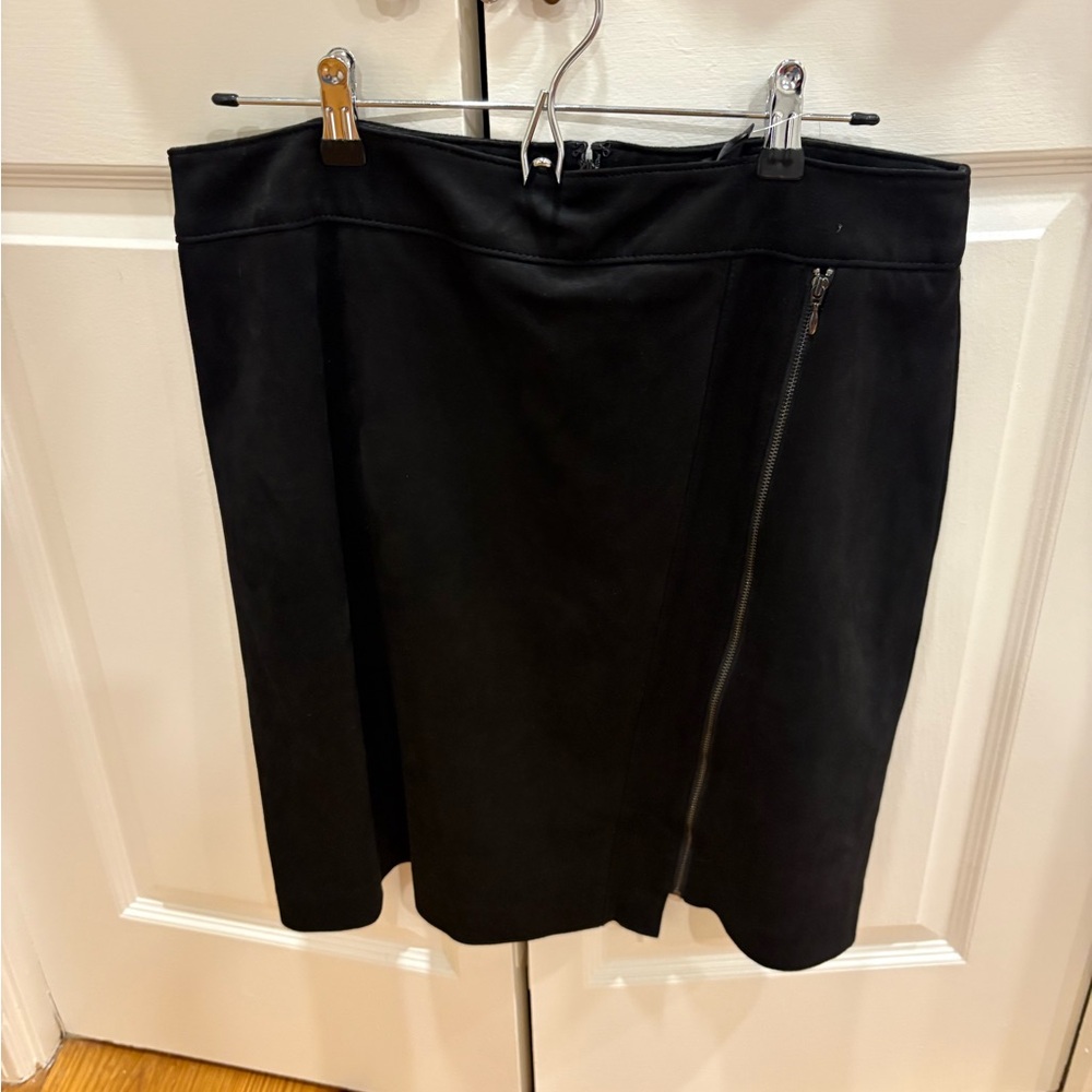 White House Black Market Black A-Line Skirt with Side Zip Detail